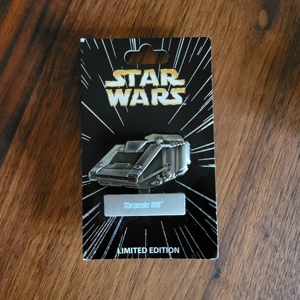 Disney Star Wars starspeeder 1000 trading pin (NWT)